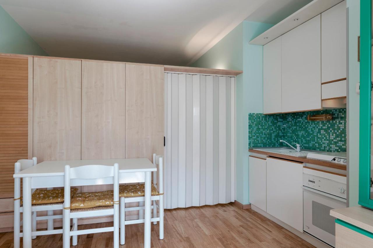 Azzurra Suite - Monolocale Con Piscina E Wifi Sirmione Exterior foto